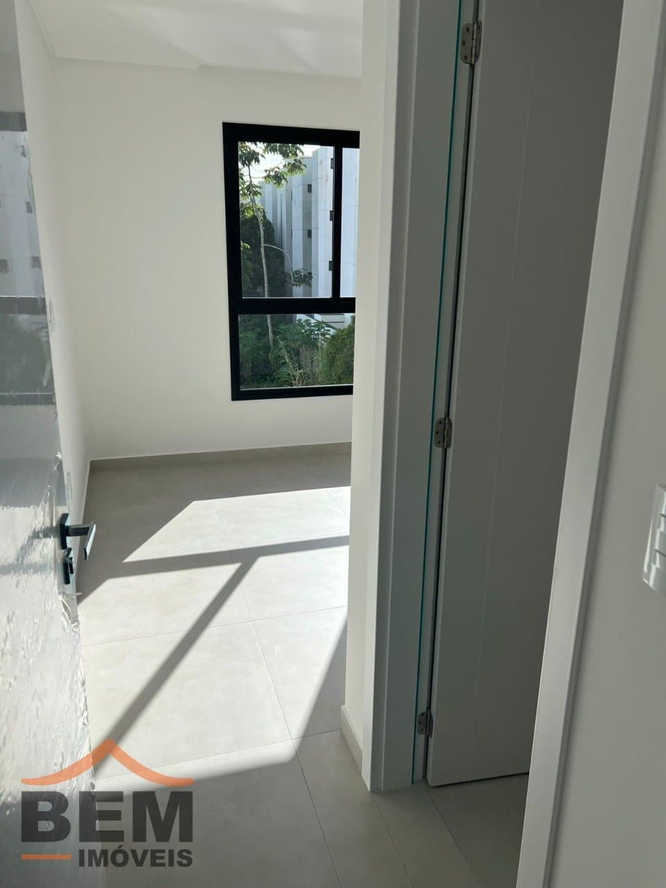Apartamento para Locação com 2 quartos sendo 1 suíte no bairro Centro em Camboriú/SC: 80506d11-fece-4847-98ce-c5470f811d93