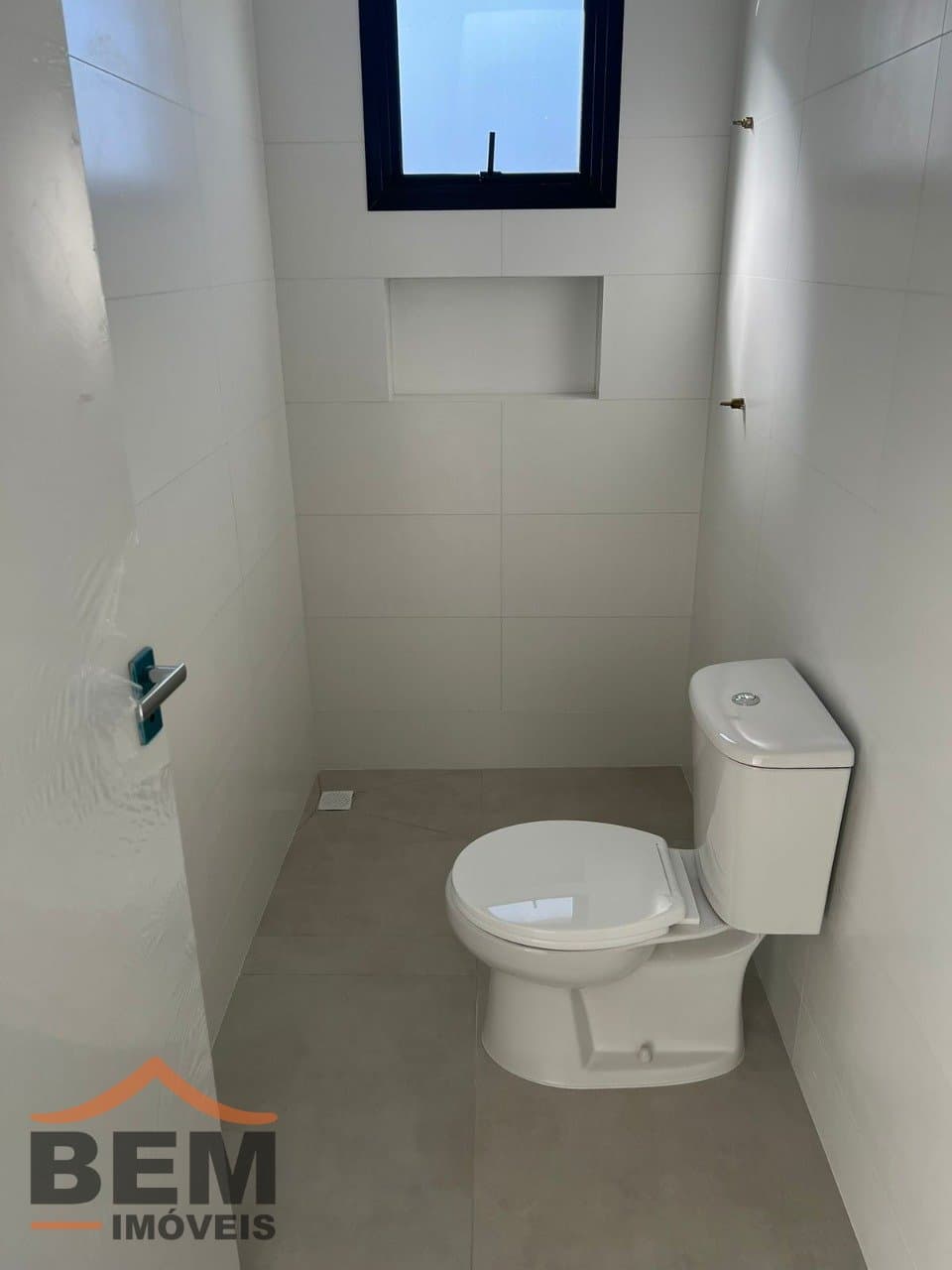 Apartamento para Locação com 2 quartos sendo 1 suíte no bairro Centro em Camboriú/SC: 57356aed-4f11-4a4c-8144-5a3c318c2056