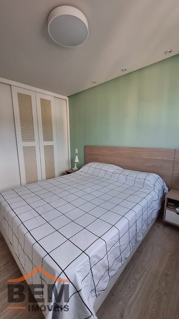 Apartamento à Venda com 3 quartos sendo 1 suíte, 2 vagas no bairro Vila Operária em Itajaí/SC
