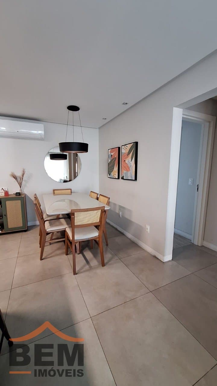 Apartamento à Venda com 3 quartos sendo 1 suíte, 2 vagas no bairro Vila Operária em Itajaí/SC