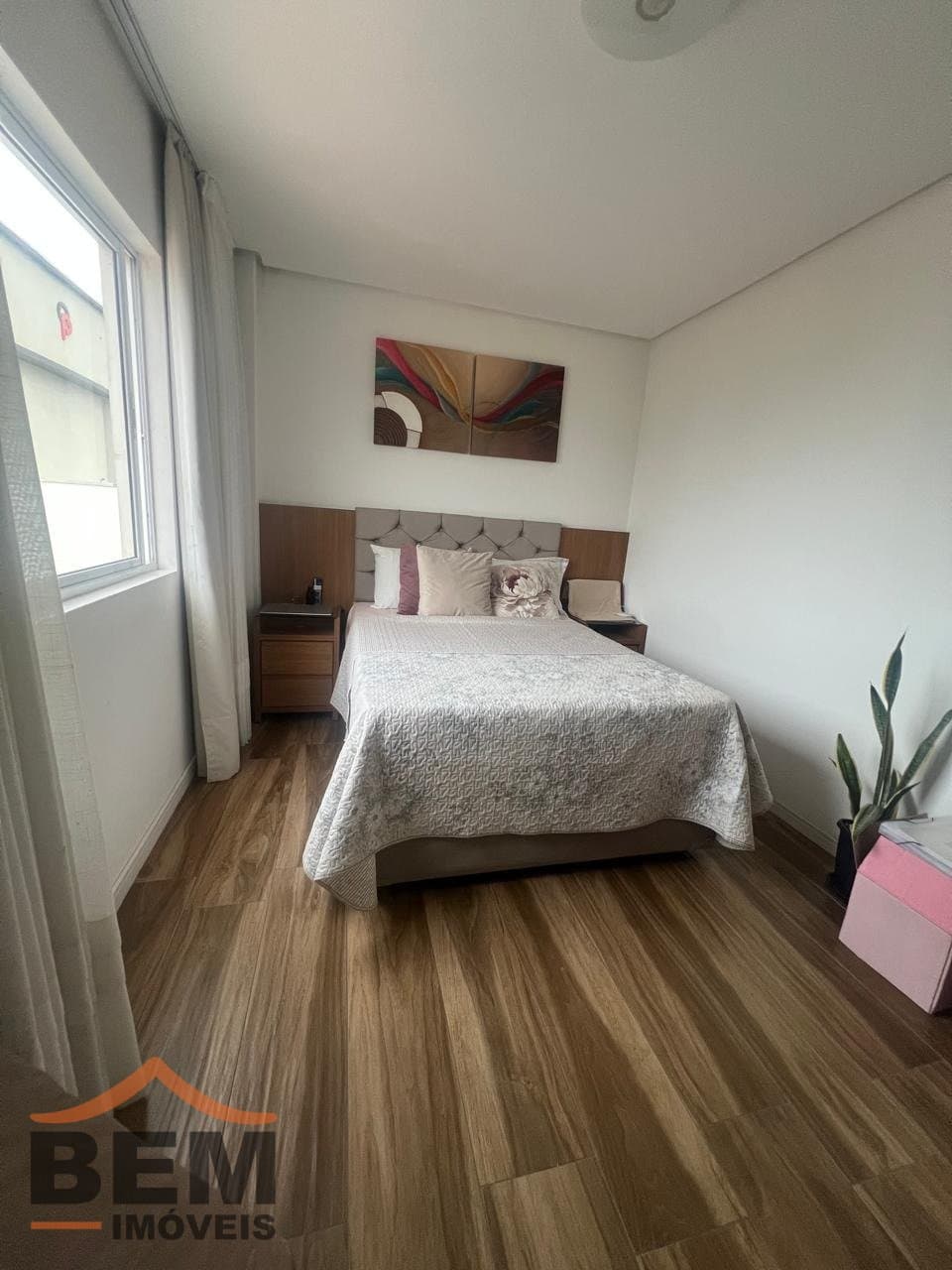 Apartamento à Venda com 2 quartos sendo 1 suíte, 1 vaga no bairro Centro em Navegantes/SC