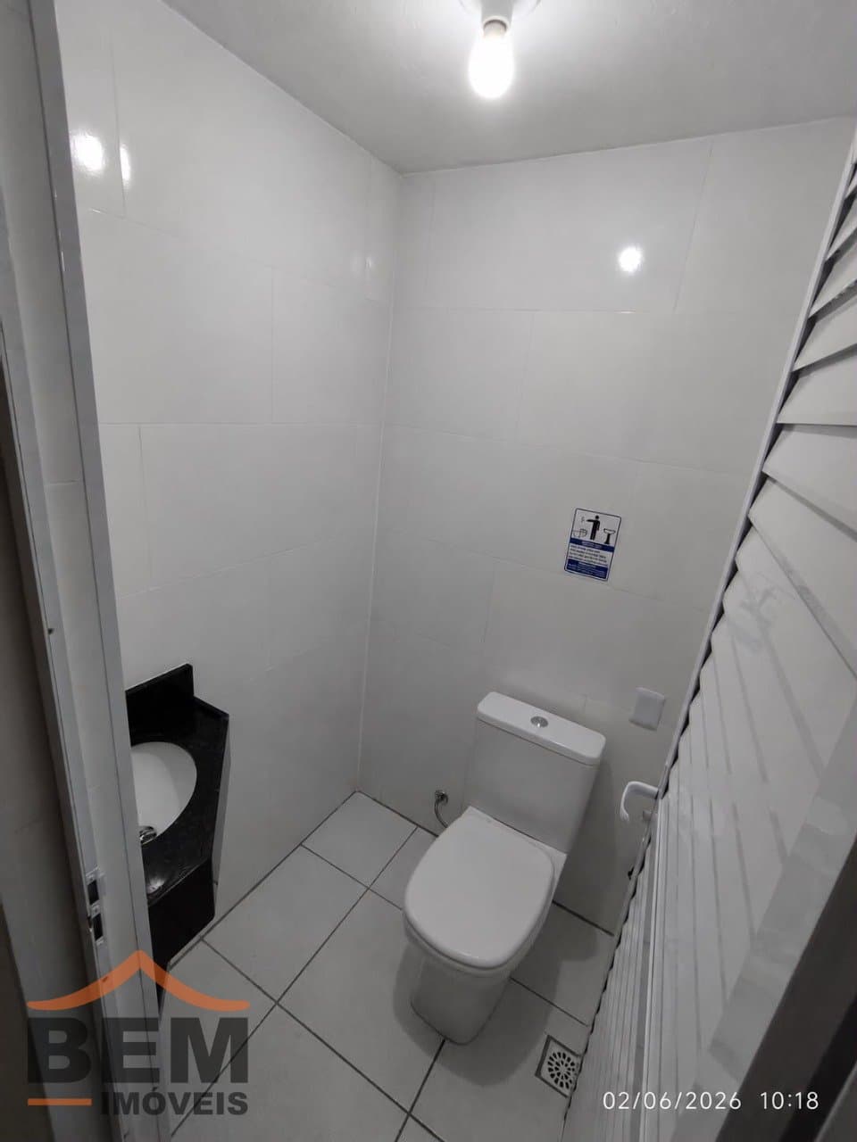 Sala Comercial para Locação no bairro São Vicente em Itajaí/SC: 10 - BANHEIRO MASCULINO