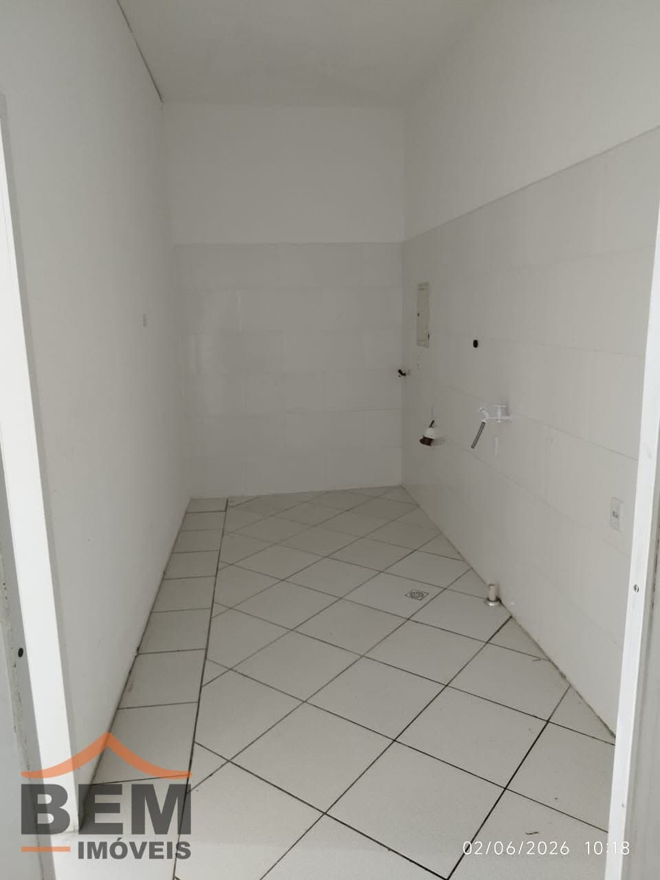 Sala Comercial para Locação no bairro São Vicente em Itajaí/SC: 9 - ÁREA DE SERVIÇO