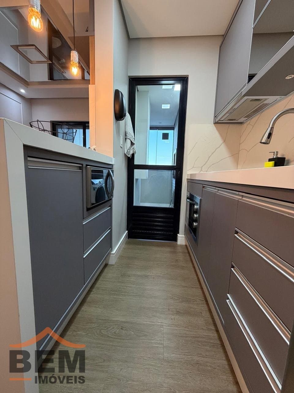 Apartamento para Locação com 2 quartos, 1 vaga no bairro Sao Vicente em Itajaí/SC: 06 - COZINHA