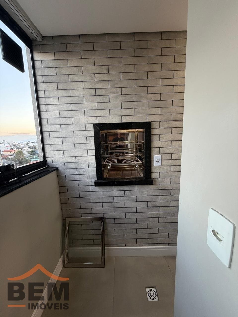 Apartamento para Locação com 2 quartos, 1 vaga no bairro Sao Vicente em Itajaí/SC: 09 - SACADA