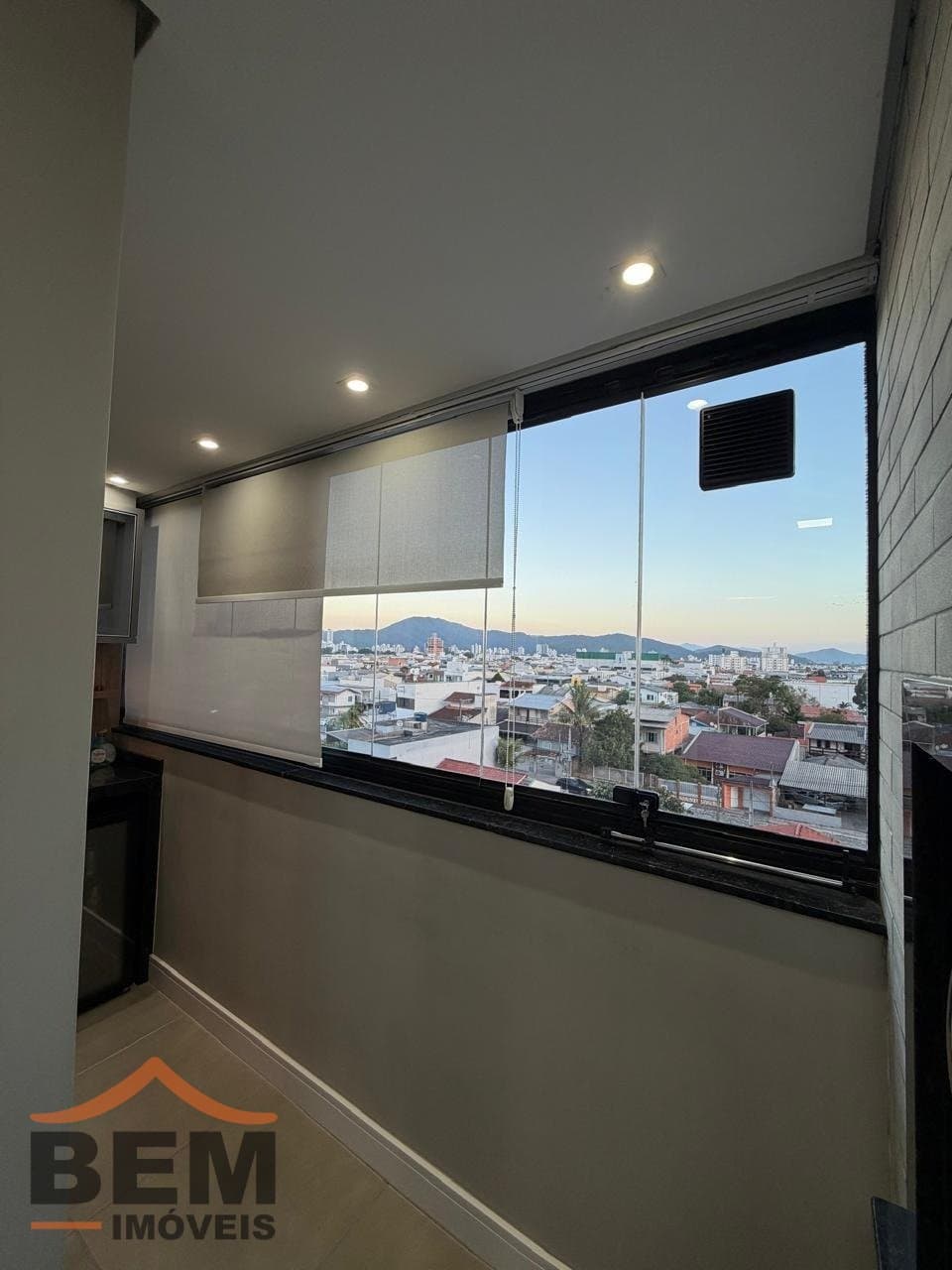 Apartamento para Locação com 2 quartos, 1 vaga no bairro Sao Vicente em Itajaí/SC: 10 - SACADA