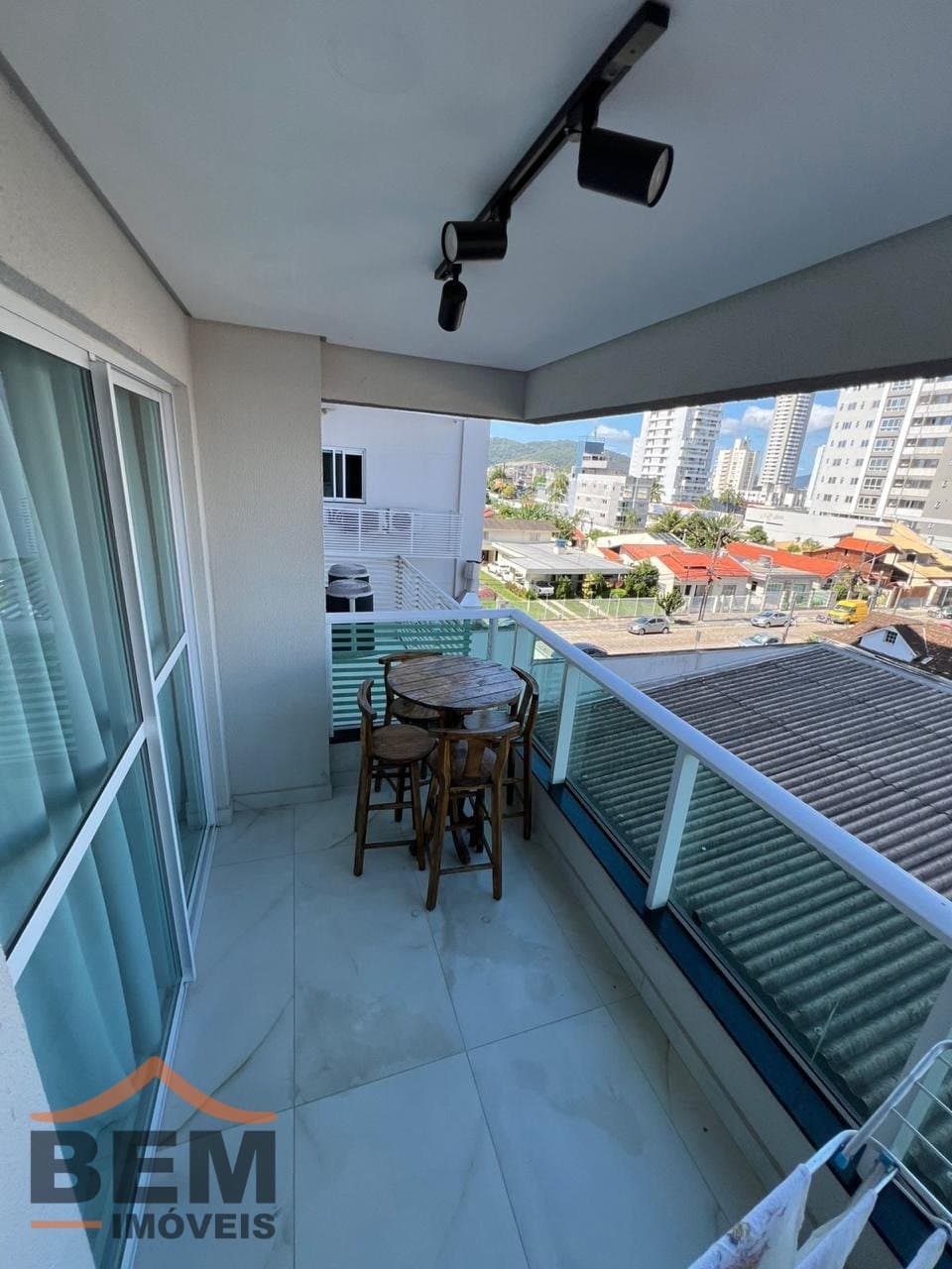 Apartamento à Venda com 2 quartos sendo 1 suíte, 1 vaga no bairro Sao Judas em Itajaí/SC