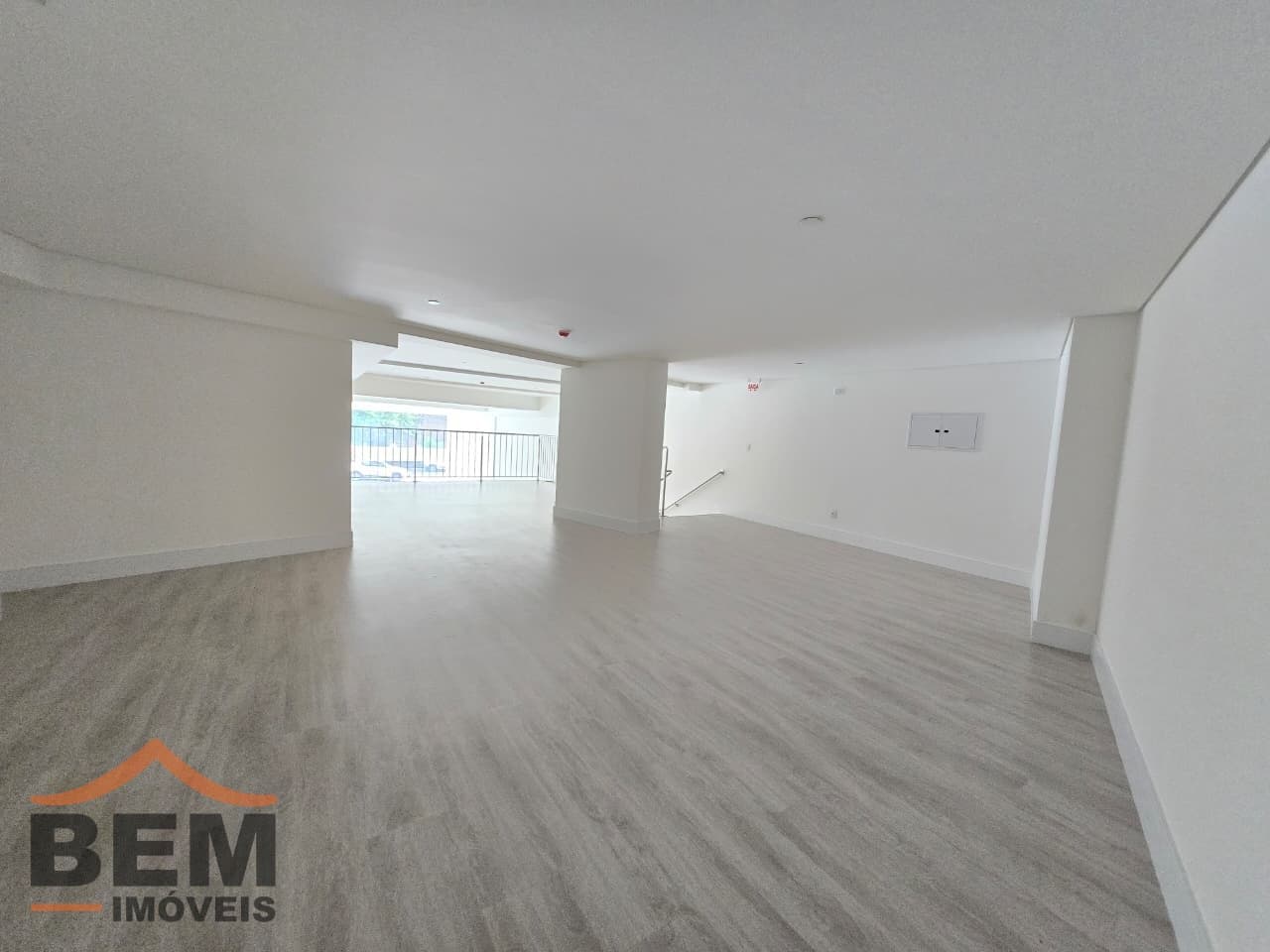 Sala Comercial para Locação no bairro Centro em Balneário Camboriú/SC: 15b951fb-521e-4ce1-9c2a-31b7e54dfad0