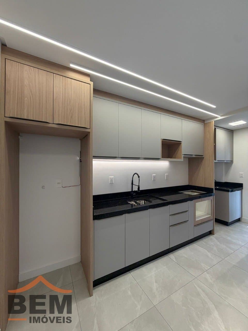 Apartamento para aluguel em Itajaí: 06 - COZINHA