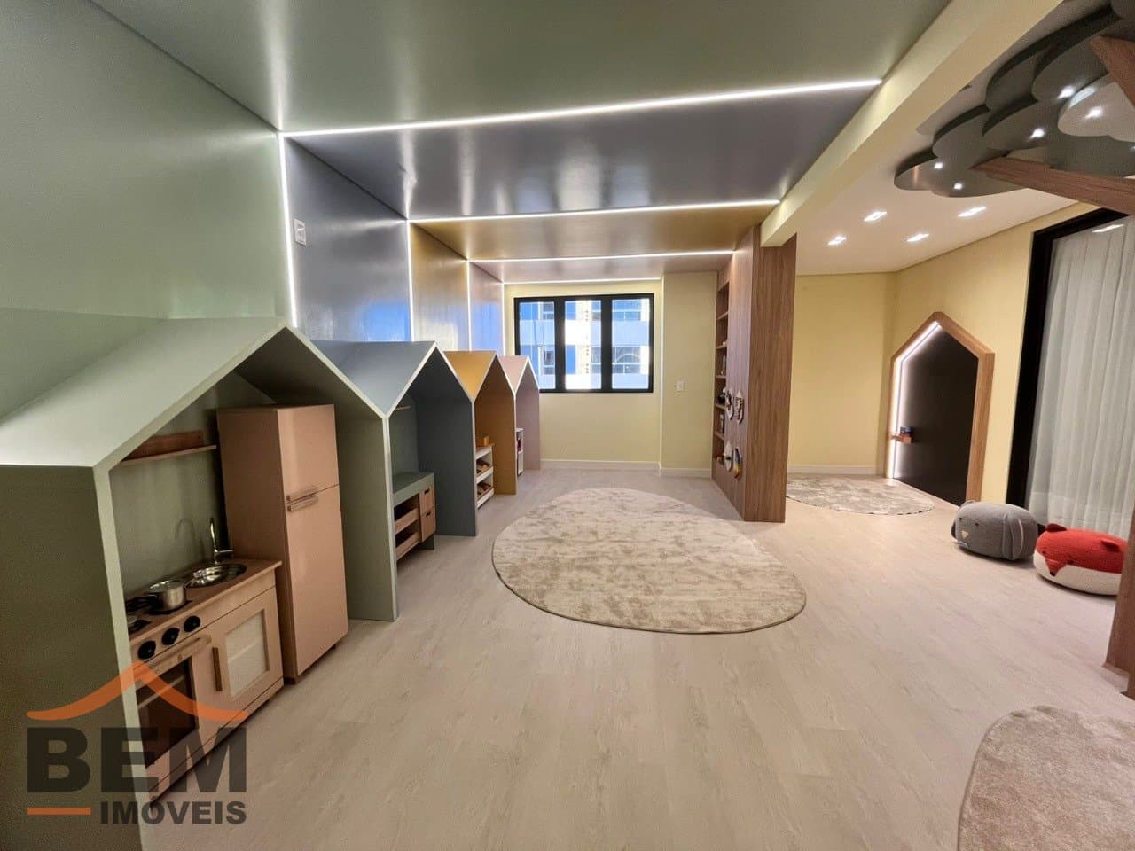 Apartamento à Venda com 3 quartos sendo 1 suíte, 2 vagas no bairro Vila Operária em Itajaí/SC