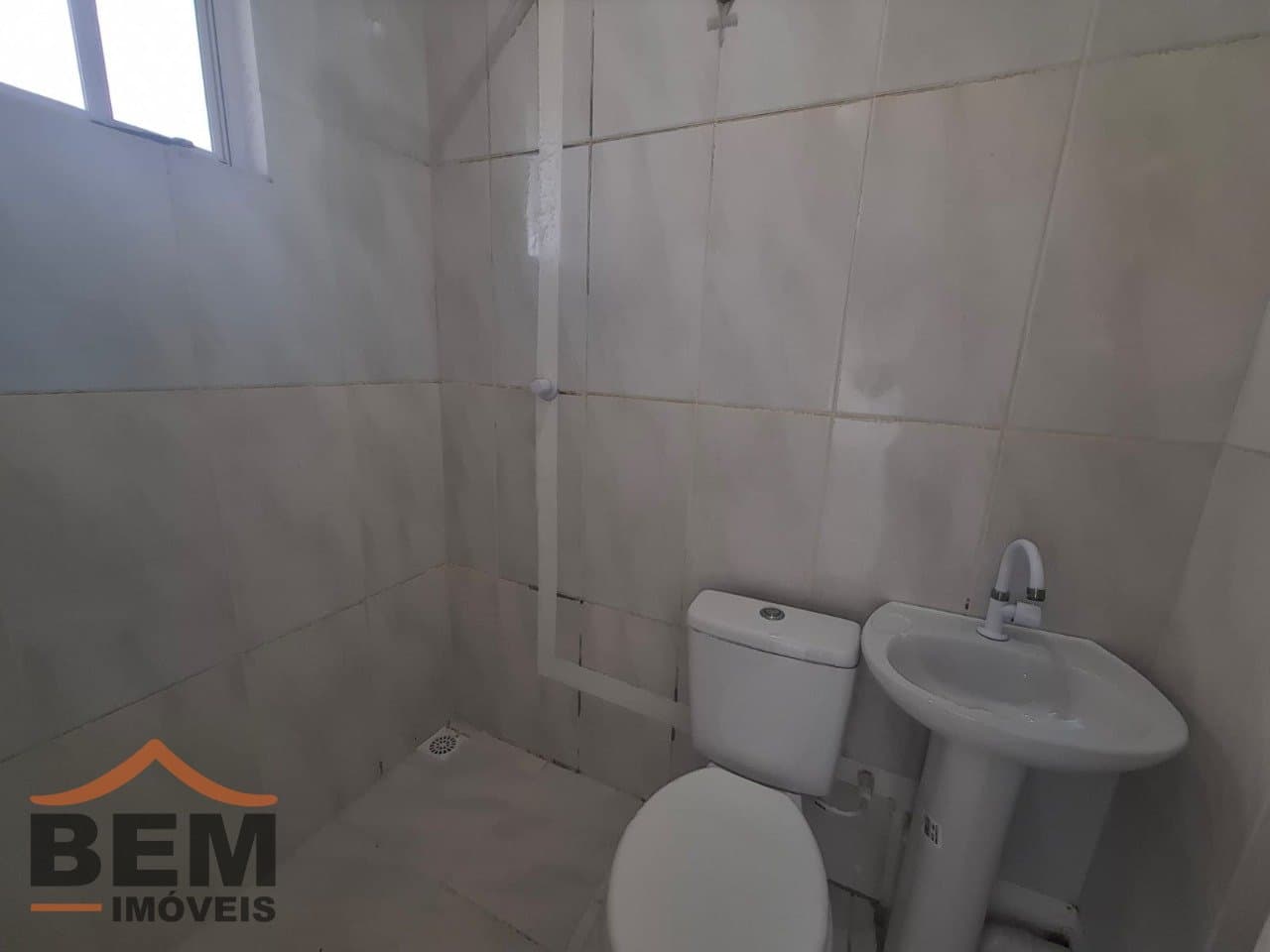 Kitnet para Locação com 1 quarto no bairro Barra do Rio em Itajaí/SC: 8 - BANHEIRO