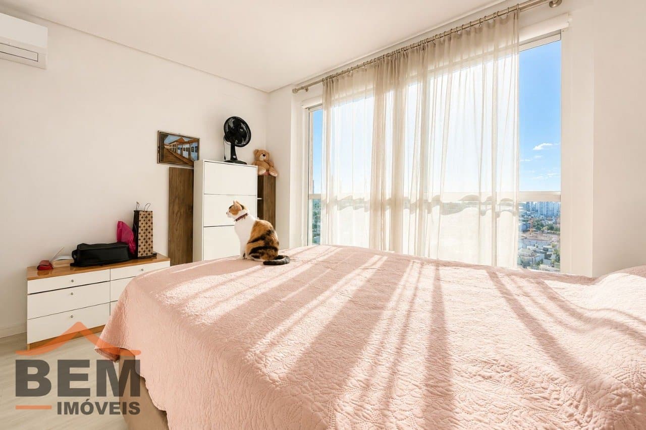 Apartamento à Venda com 2 quartos sendo 1 suíte, 1 vaga no bairro São Judas em Itajai/SC