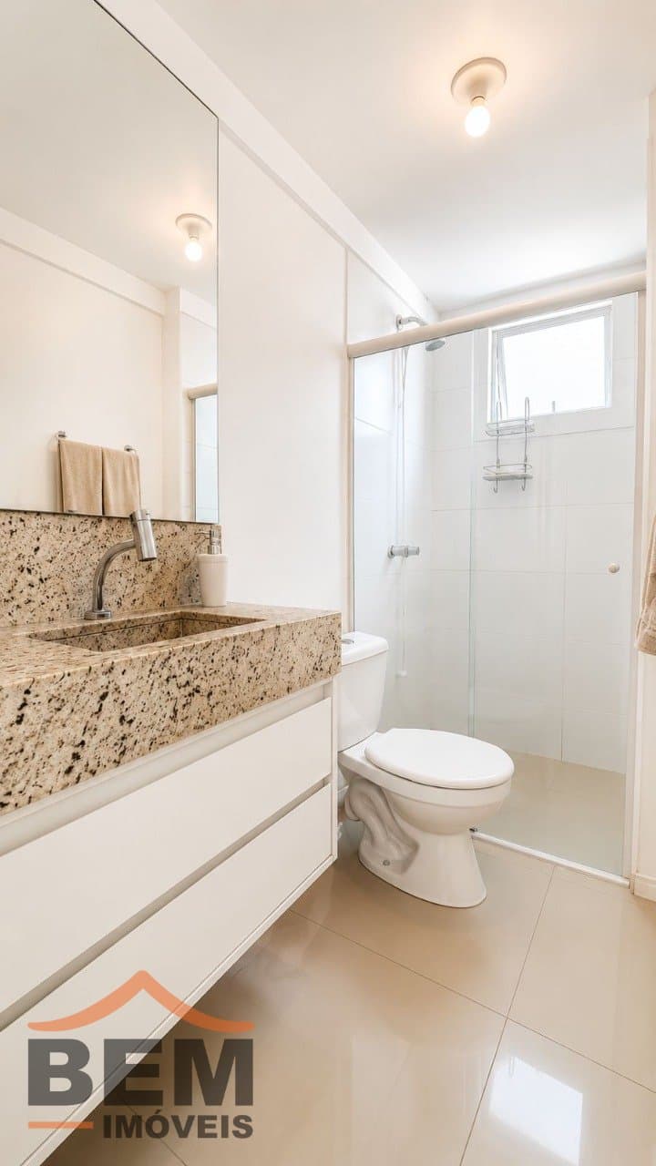 Apartamento à Venda com 2 quartos sendo 1 suíte, 1 vaga no bairro São Judas em Itajai/SC