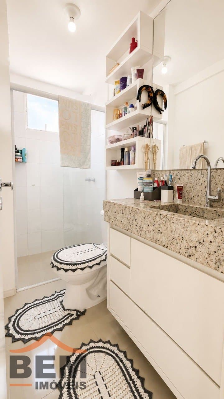 Apartamento à Venda com 2 quartos sendo 1 suíte, 1 vaga no bairro São Judas em Itajai/SC