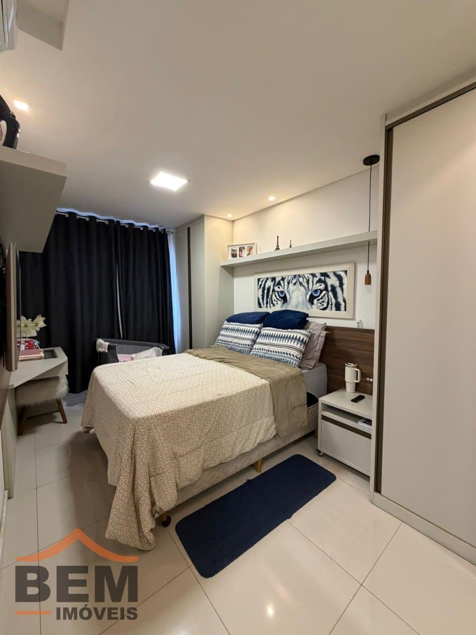 Apartamento à Venda com 2 quartos sendo 1 suíte, 2 vagas no bairro Cordeiros em Itajaí/SC