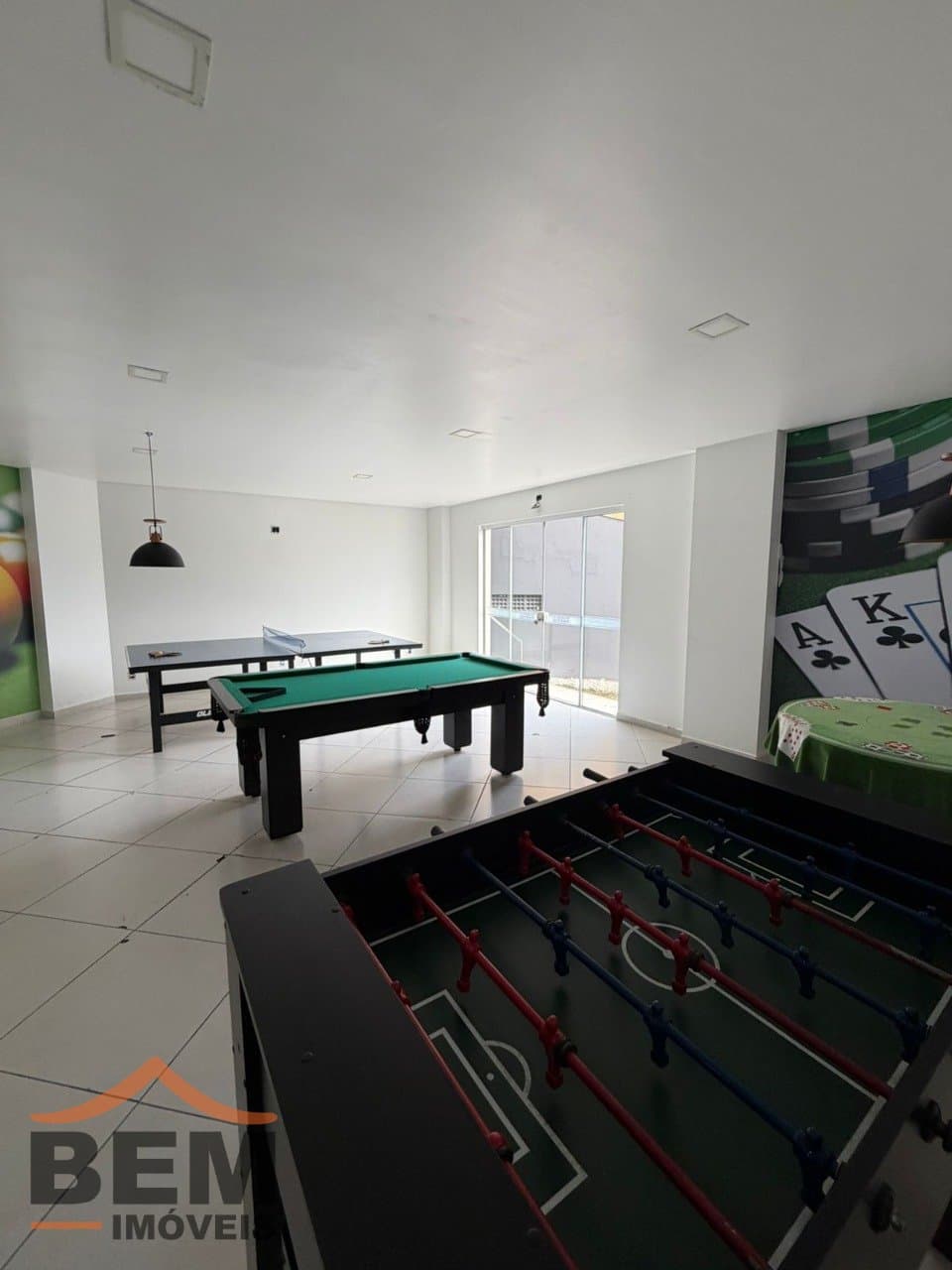Apartamento à Venda com 2 quartos sendo 1 suíte, 2 vagas no bairro Cordeiros em Itajaí/SC