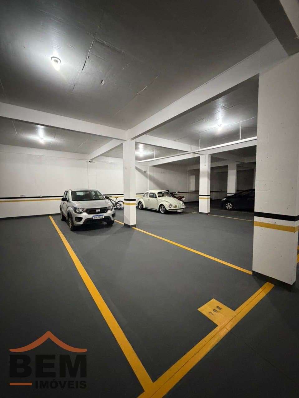 Apartamento à Venda com 2 quartos sendo 1 suíte, 2 vagas no bairro Cordeiros em Itajaí/SC