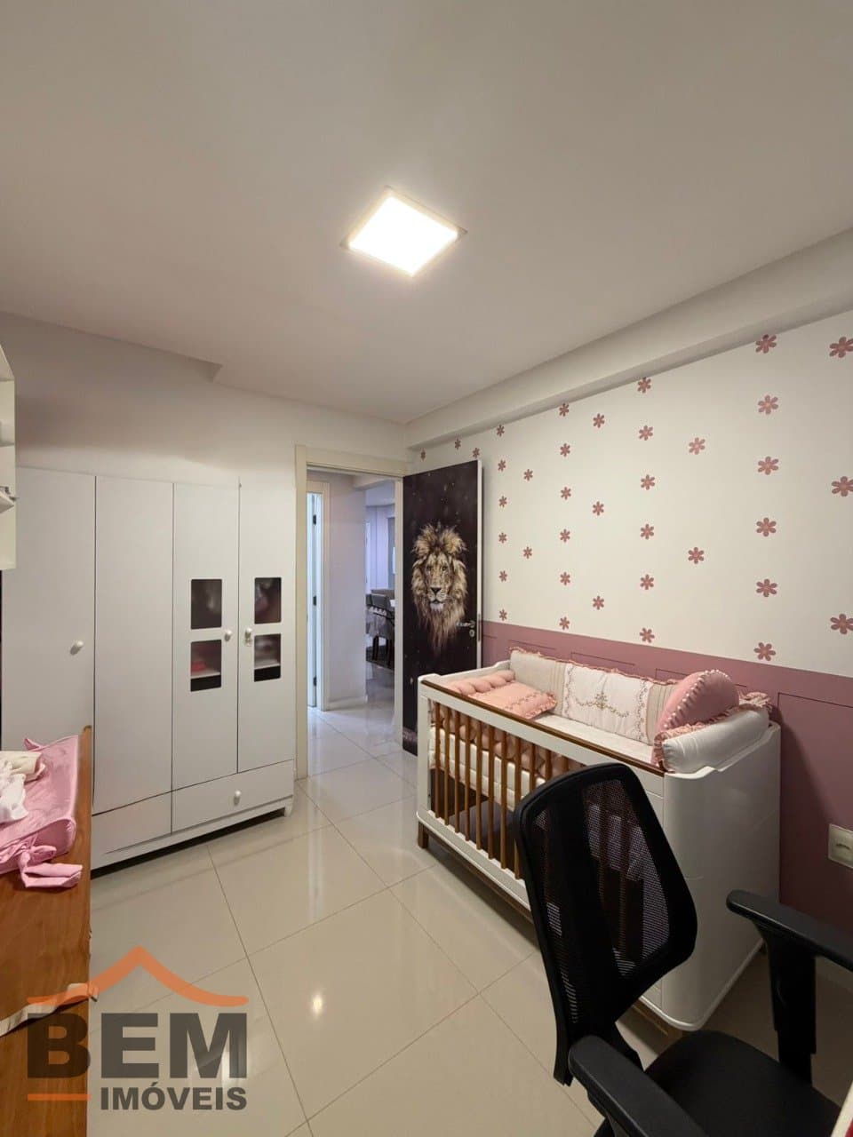 Apartamento à Venda com 2 quartos sendo 1 suíte, 2 vagas no bairro Cordeiros em Itajaí/SC