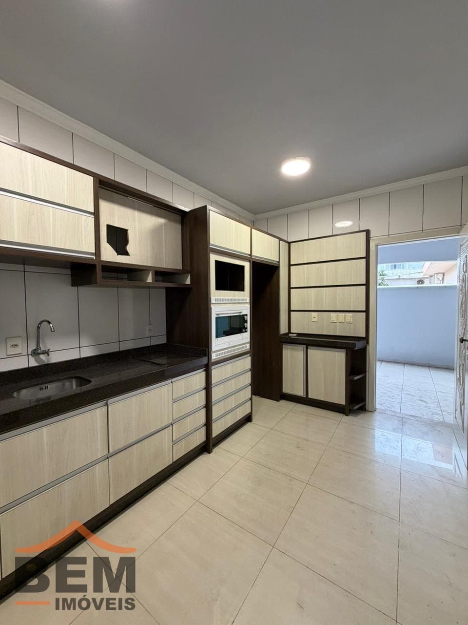 Casa à Venda com 3 quartos sendo 1 suíte, 6 vagas no bairro Sao Domingos em Navegantes/SC