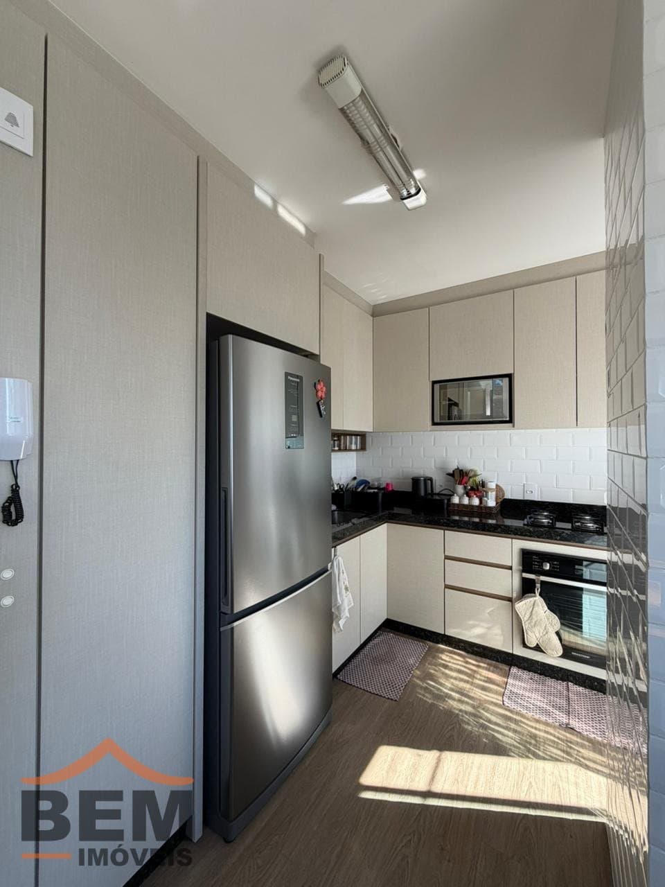 Apartamento à Venda com 3 quartos sendo 1 suíte, 2 vagas no bairro Vila Operária em Itajaí/SC
