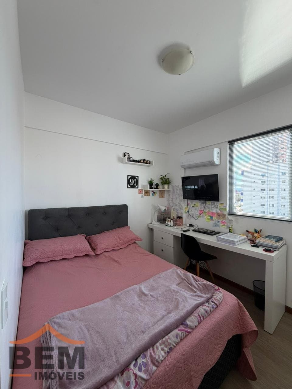 Apartamento à Venda com 3 quartos sendo 1 suíte, 2 vagas no bairro Vila Operária em Itajaí/SC