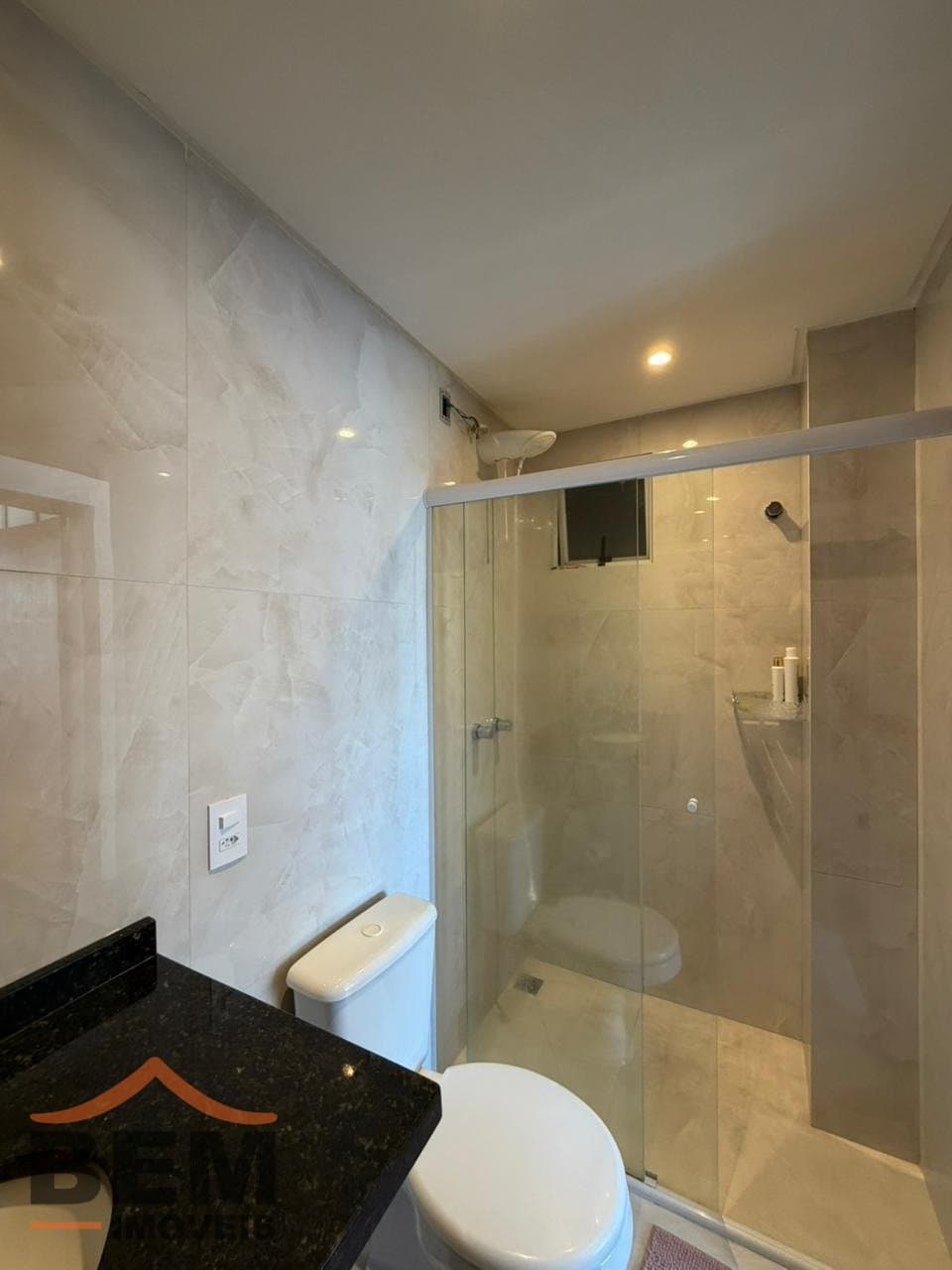 Apartamento à Venda com 3 quartos sendo 1 suíte, 2 vagas no bairro Vila Operária em Itajaí/SC
