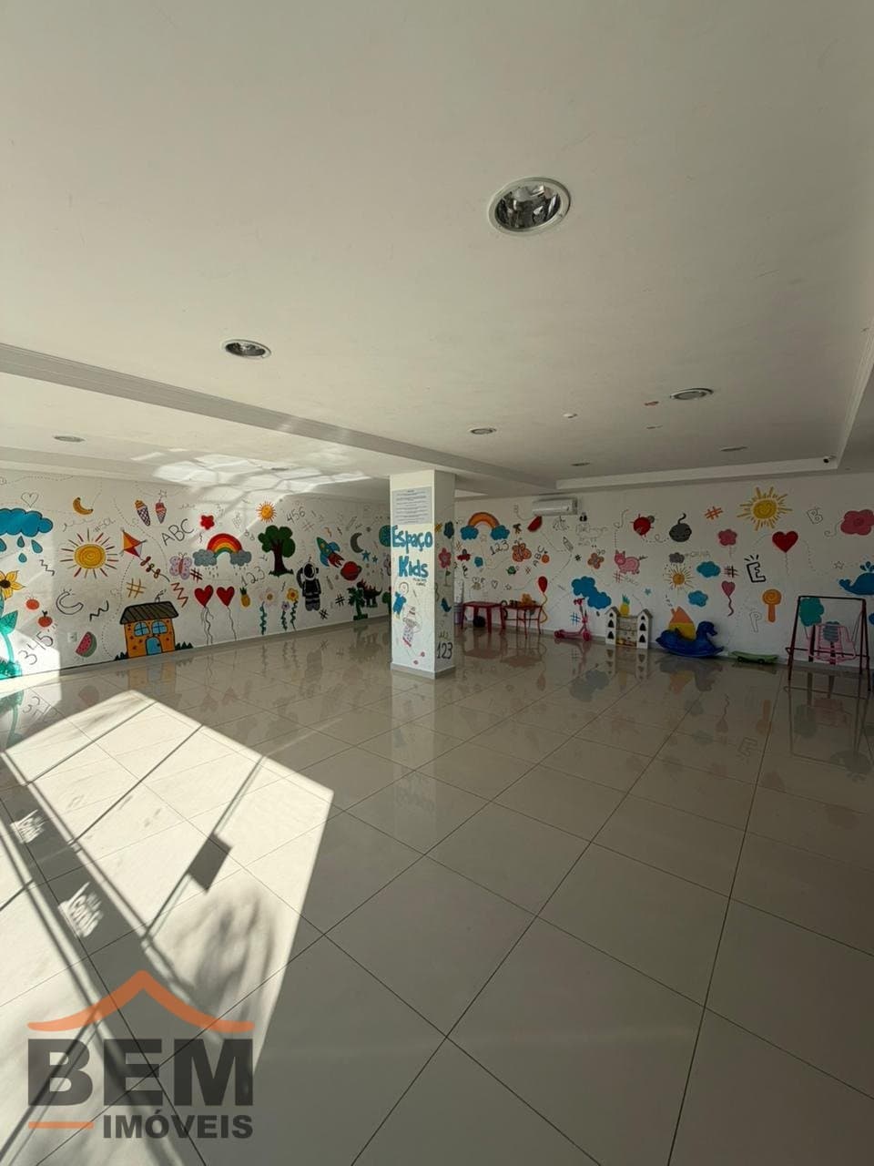 Apartamento à Venda com 2 quartos, 1 vaga no bairro Cidade Nova em Itajaí/SC