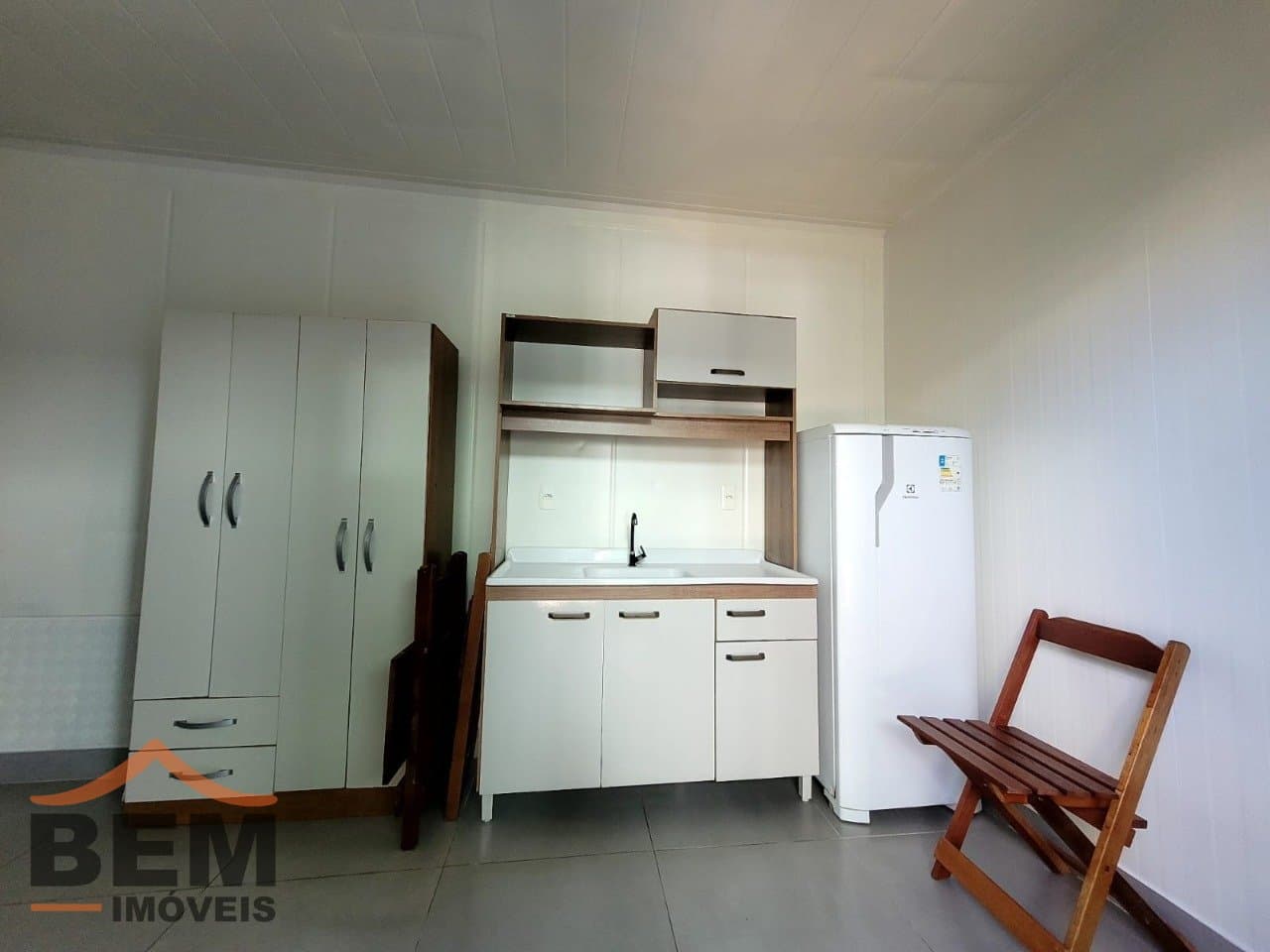 Kitnet para Locação com 1 quarto no bairro Cordeiros em Itajaí/SC: 7 - INTERNO