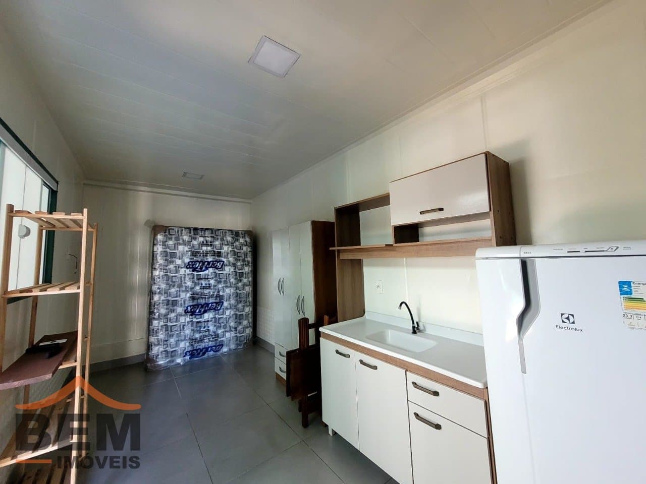 Kitnet para Locação com 1 quarto no bairro Cordeiros em Itajaí/SC: 8 - INTERNO