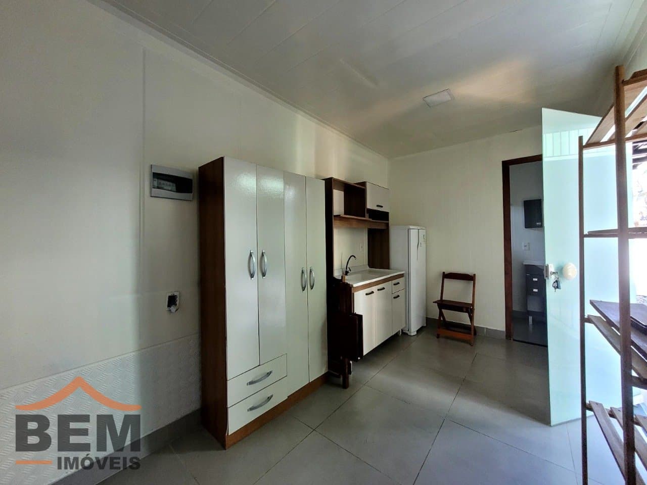 Kitnet para Locação com 1 quarto no bairro Cordeiros em Itajaí/SC: 12 - INTERNO