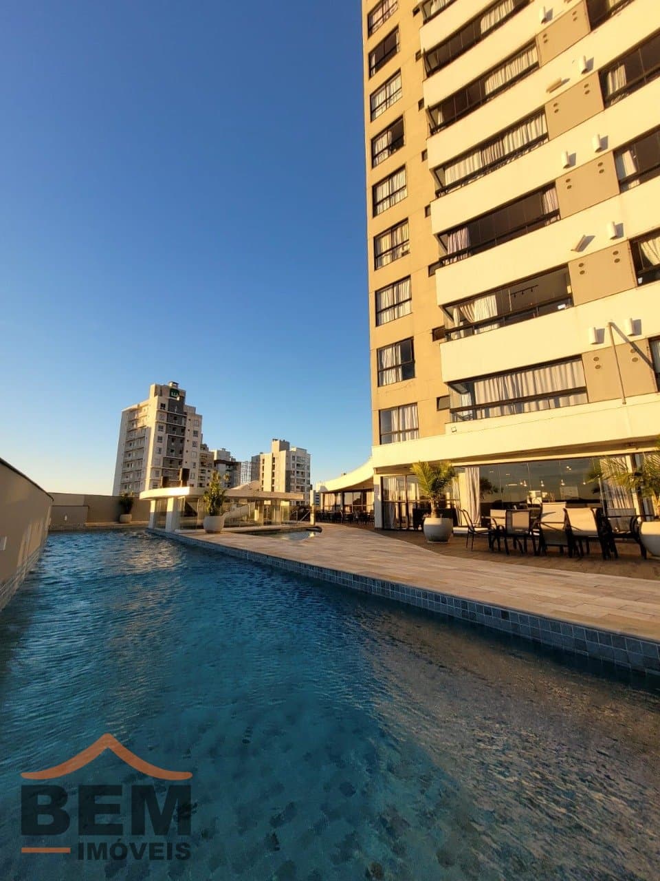 Apartamento para Locação com 2 quartos sendo 1 suíte, 1 vaga no bairro São Judas em Itajaí/SC: 37 - PISCINA