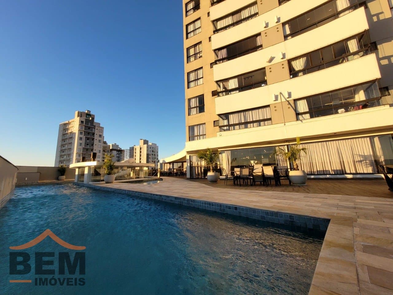 Apartamento para Locação com 2 quartos sendo 1 suíte, 1 vaga no bairro São Judas em Itajaí/SC: 38 - PISCINA