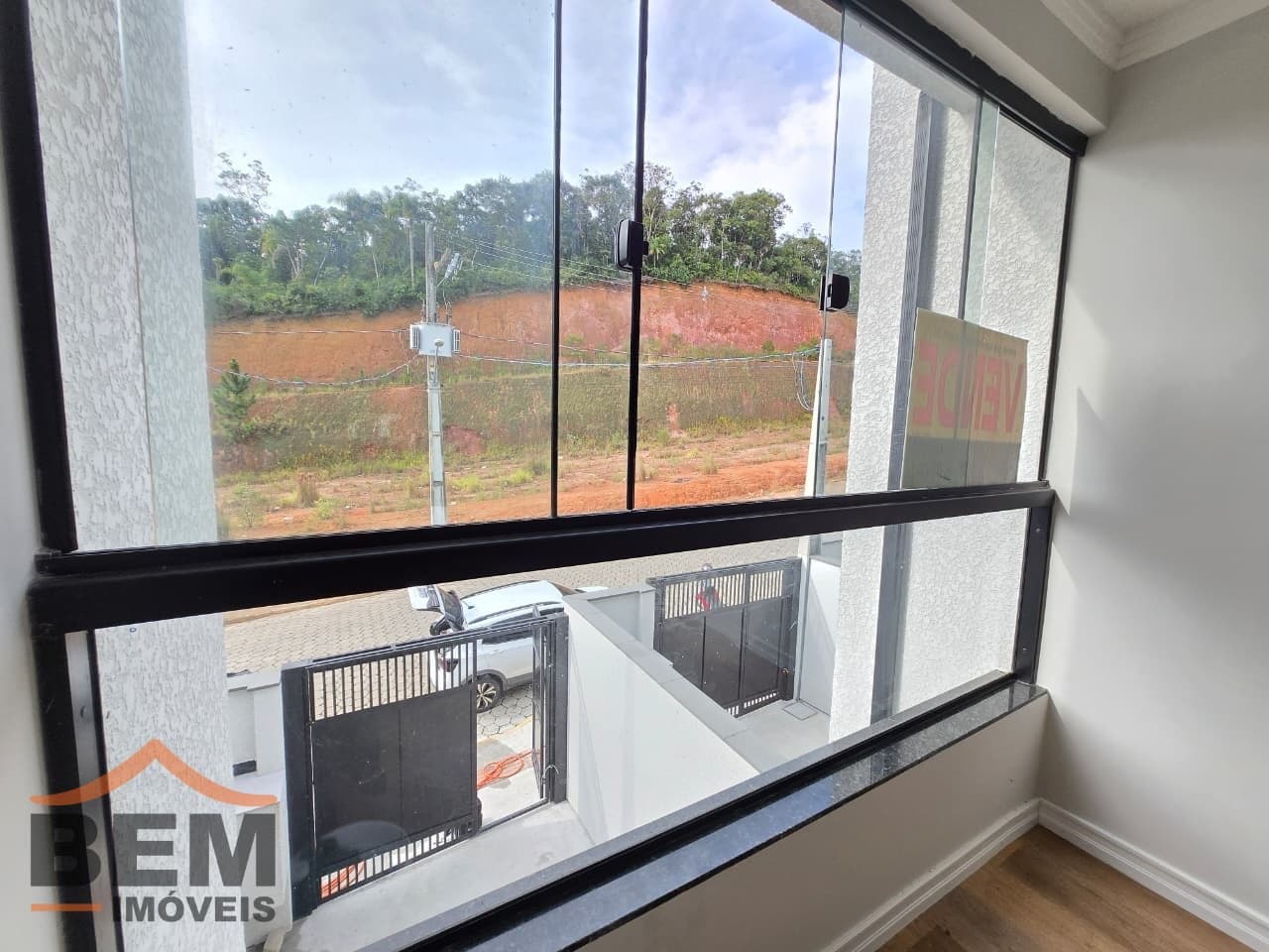 Casa à Venda com 2 quartos sendo 2 suítes, 1 vaga no bairro Areias em Camboriú/SC: ee5d28ab-7bfa-4ff0-8c8a-05e3cf7afa75