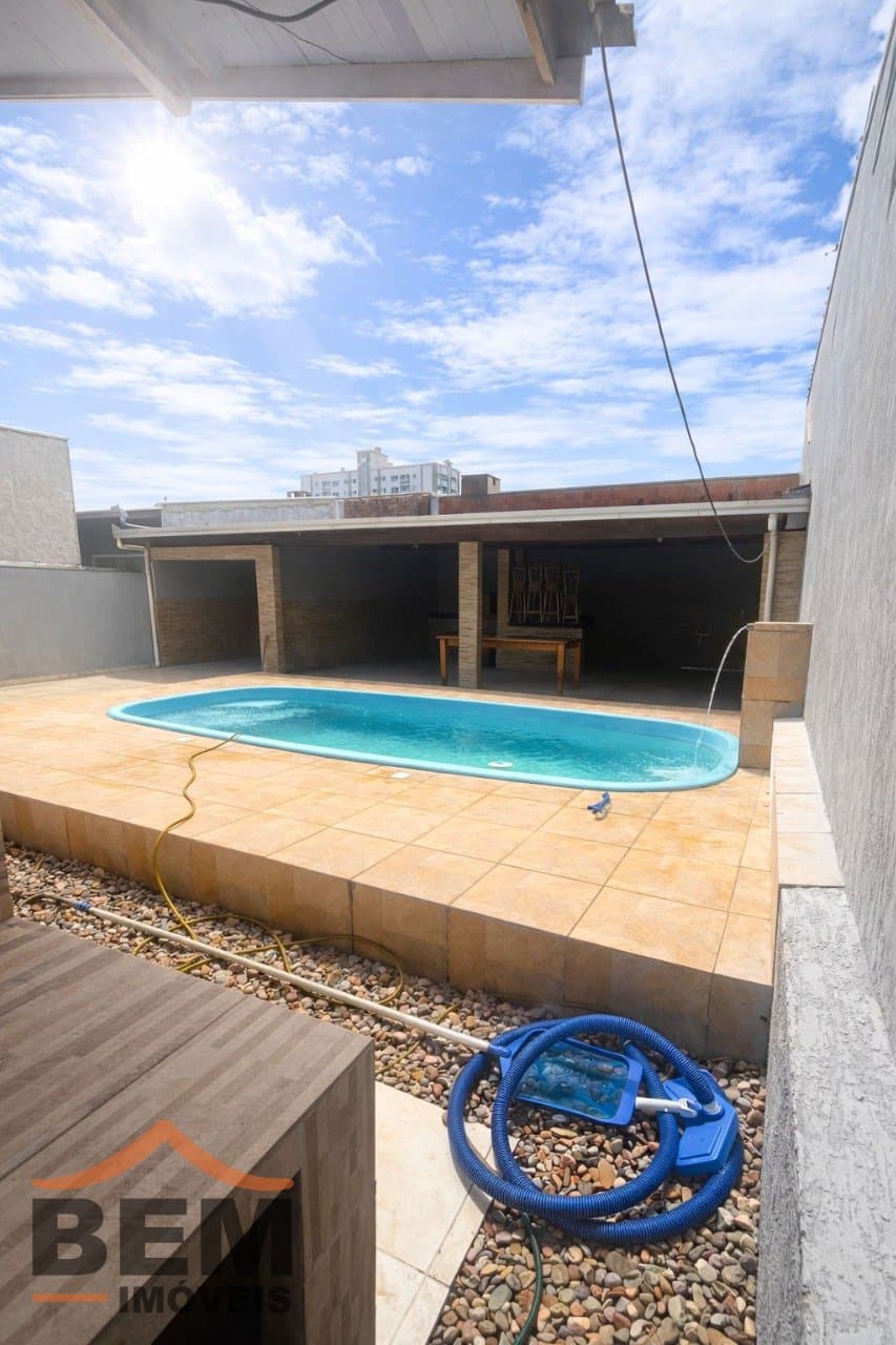 Casa à Venda com 2 quartos, 7 vagas no bairro Sao Vicente em Itajaí/SC