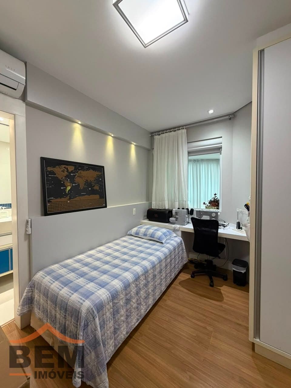 Apartamento à Venda com 3 quartos sendo 3 suítes, 3 vagas no bairro Centro em Itajaí/SC