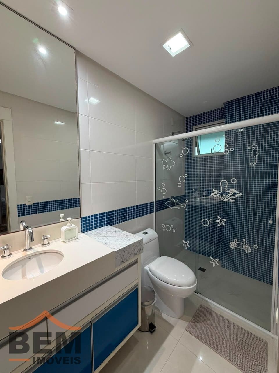 Apartamento à Venda com 3 quartos sendo 3 suítes, 3 vagas no bairro Centro em Itajaí/SC