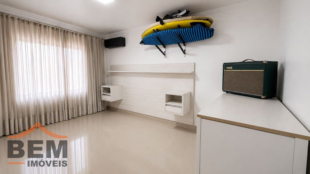 Apartamento à Venda com 3 quartos sendo 1 suíte, 2 vagas no bairro Dom Bosco em Itajaí/SC