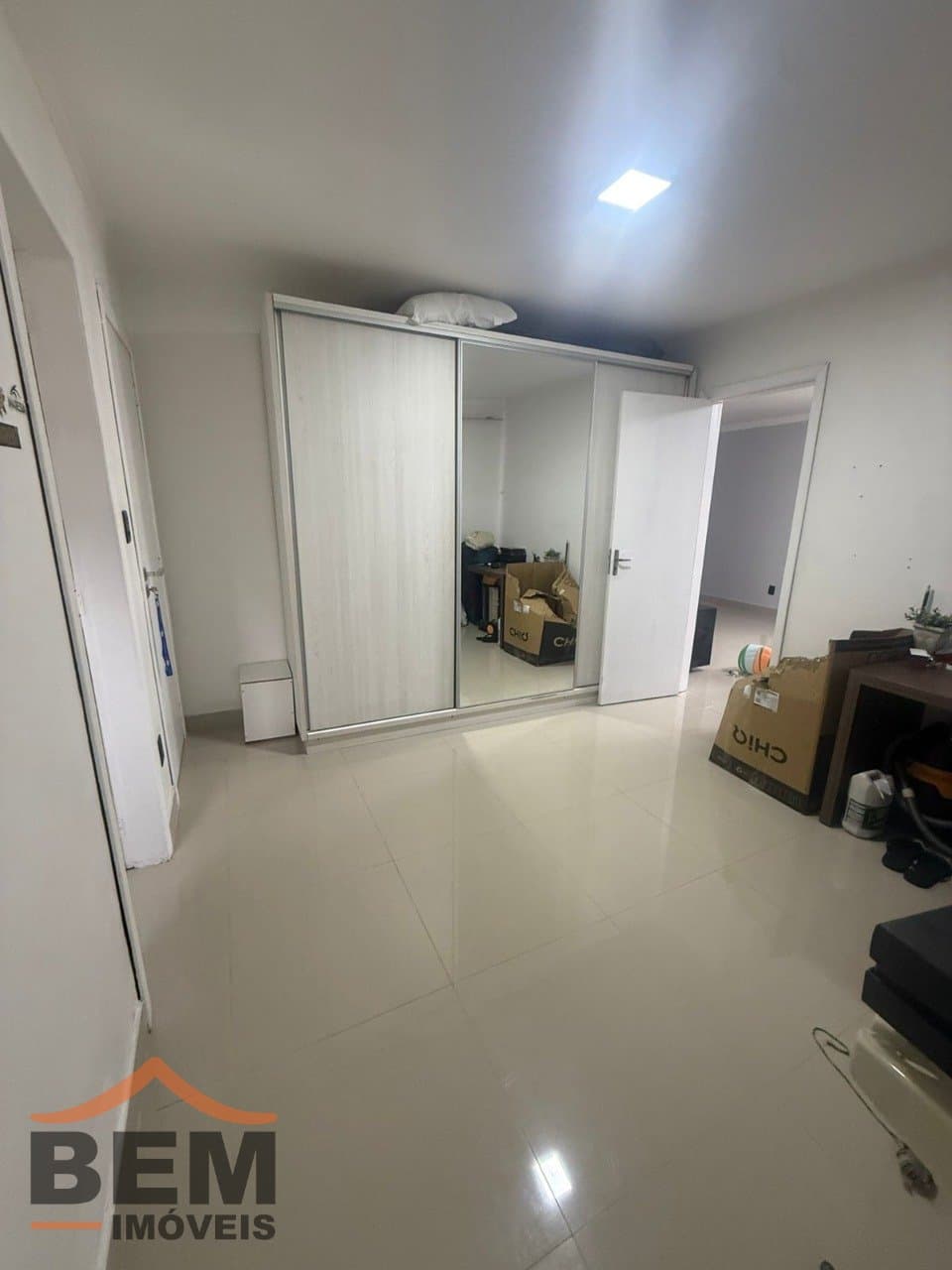 Apartamento à Venda com 3 quartos sendo 1 suíte, 2 vagas no bairro Dom Bosco em Itajaí/SC