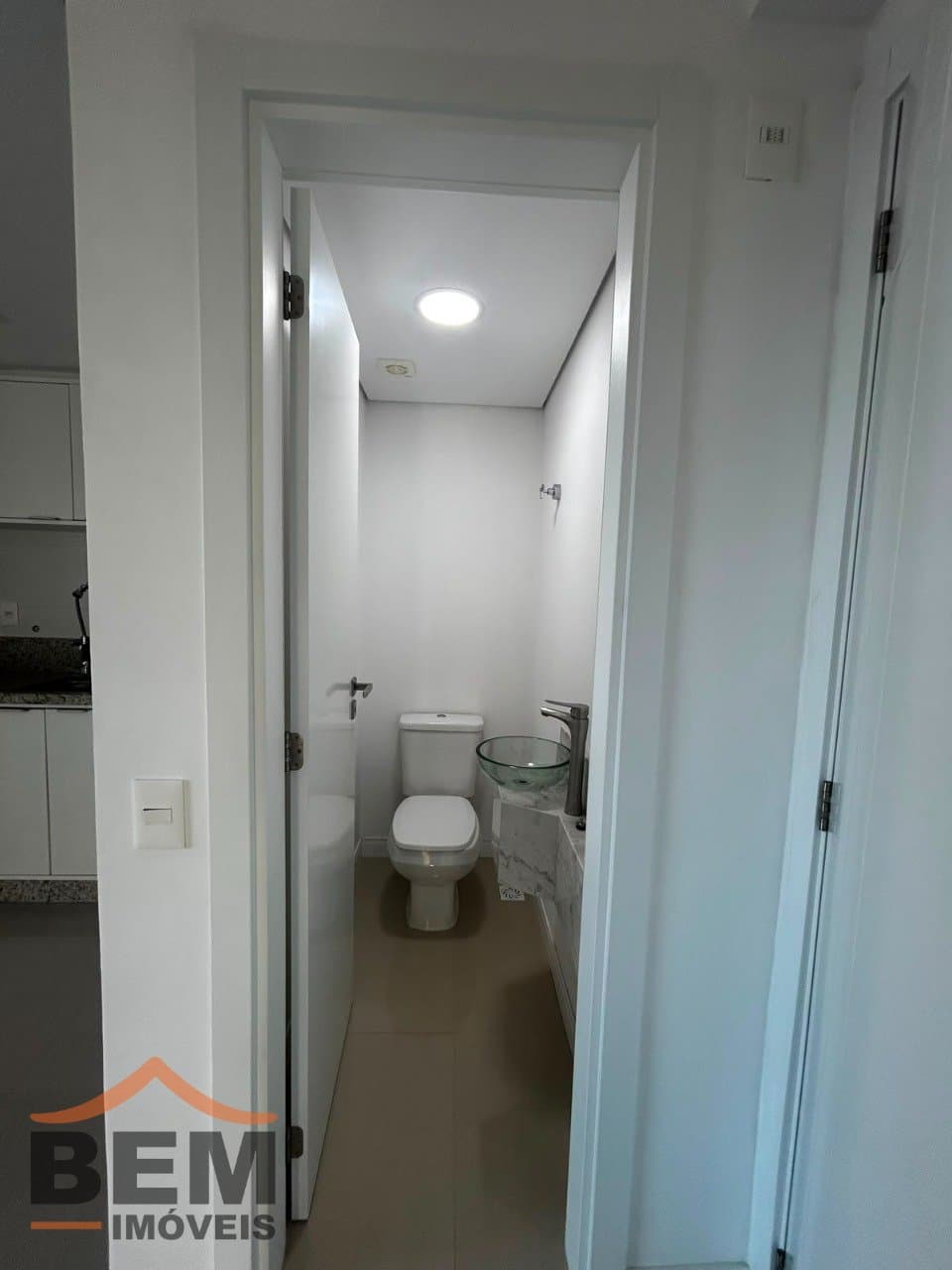 Apartamento à Venda com 2 quartos sendo 2 suítes, 2 vagas no bairro Centro em Itajaí/SC