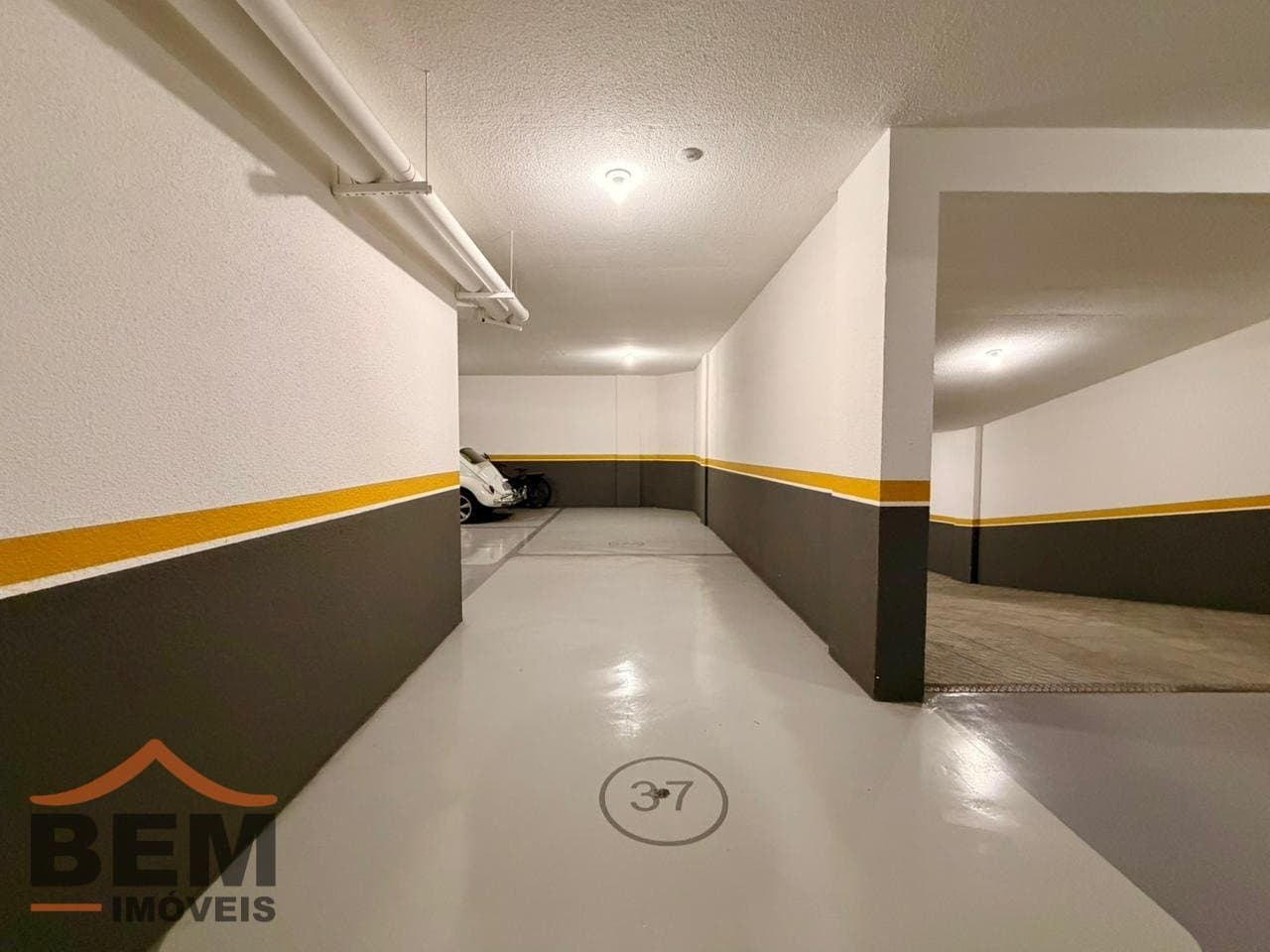 Apartamento à Venda com 3 quartos sendo 3 suítes, 3 vagas no bairro Centro em Balneário Camboriú/SC