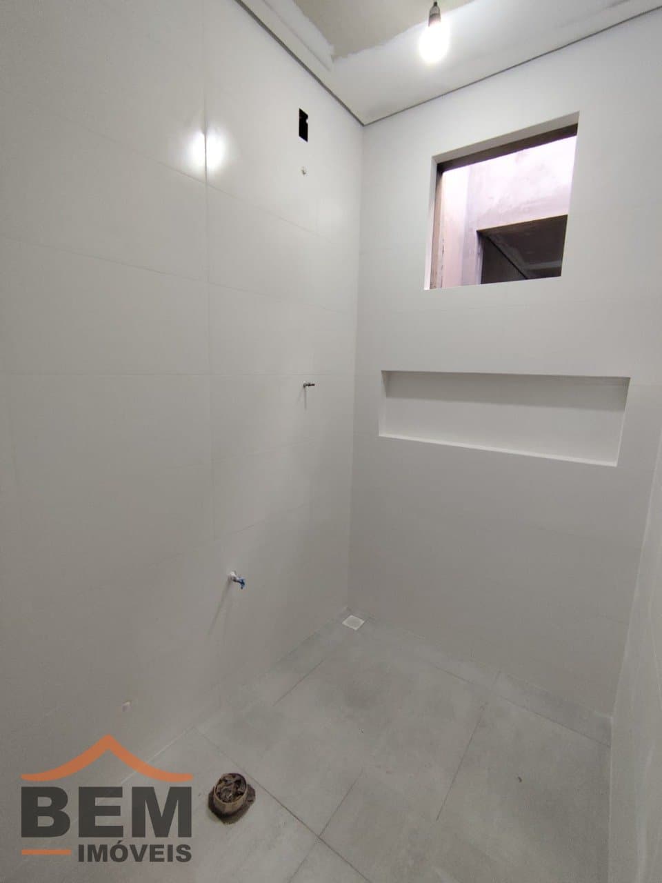 Apartamento à Venda com 2 quartos sendo 1 suíte, 1 vaga no bairro Rio de Meio em Itajaí/SC
