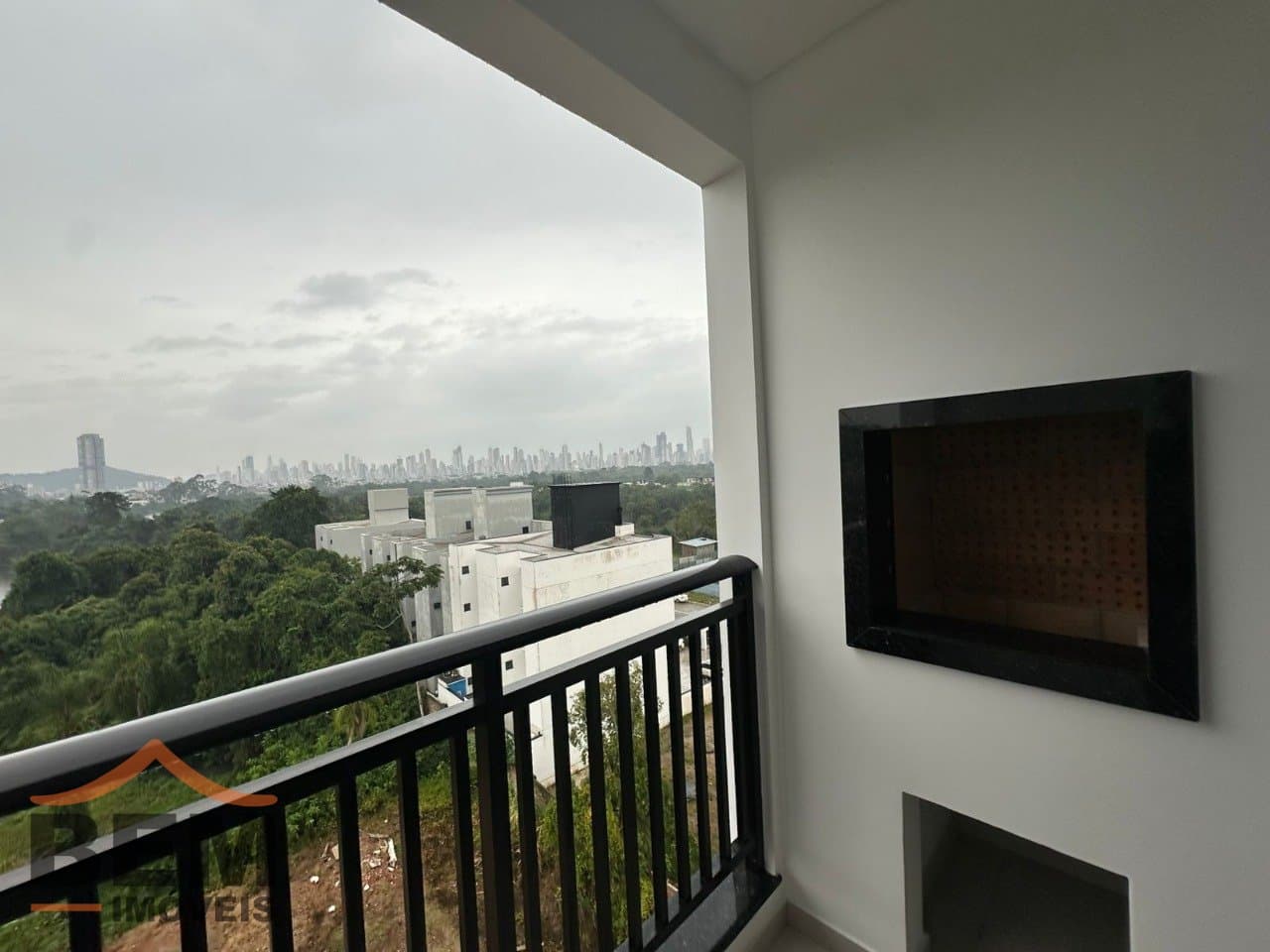 Apartamento à Venda com 2 quartos sendo 1 suíte no bairro Centro em Camboriú/SC: WhatsApp Image 2026-06-24 at 17.52