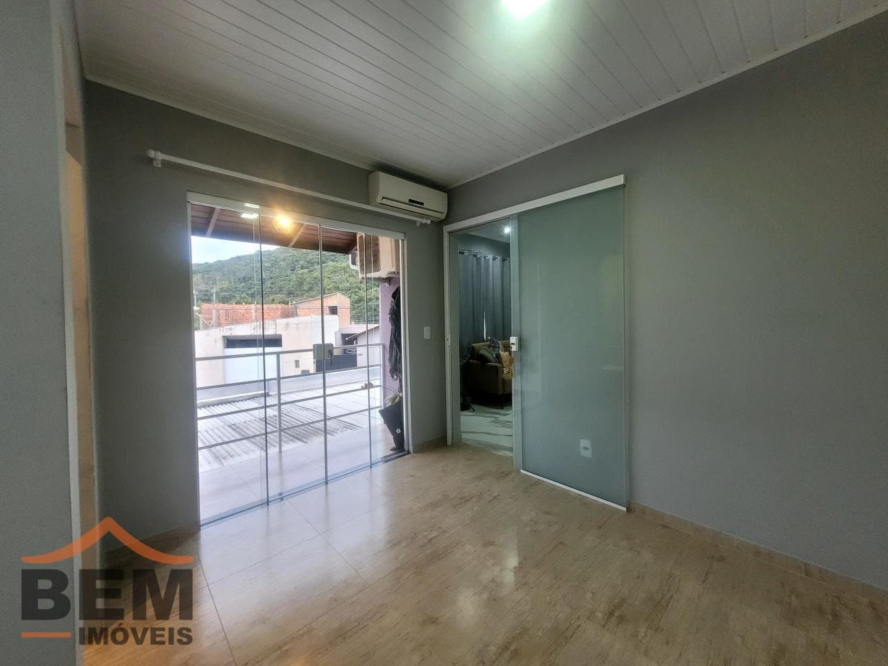 Casa para Locação com 2 suítes, 1 vaga no bairro Ressacada em Itajaí/SC: 09 - SUÍTE 2