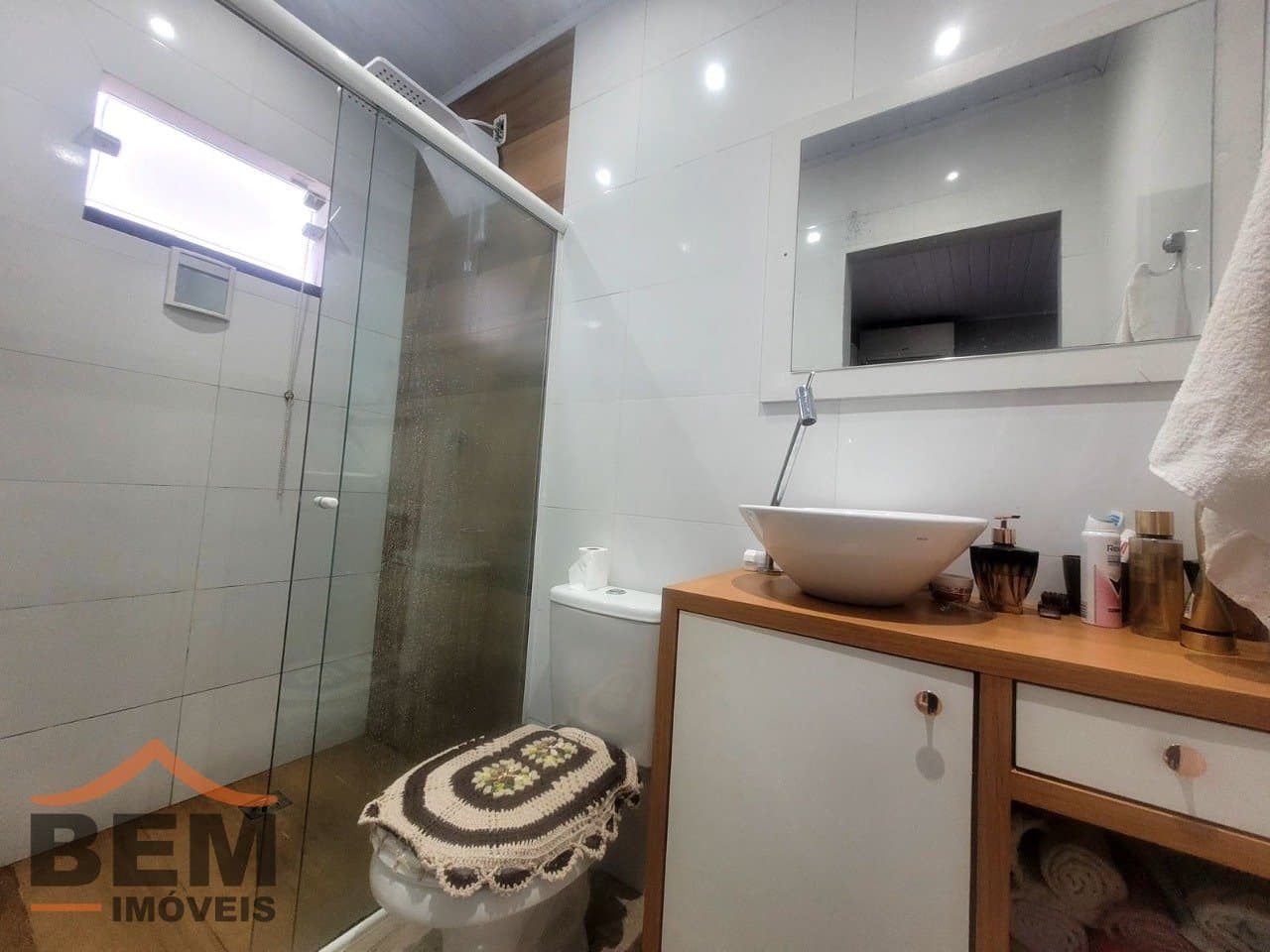 Casa para Locação com 2 suítes, 1 vaga no bairro Ressacada em Itajaí/SC: 16 - BANHEIRO SUÍTE 2