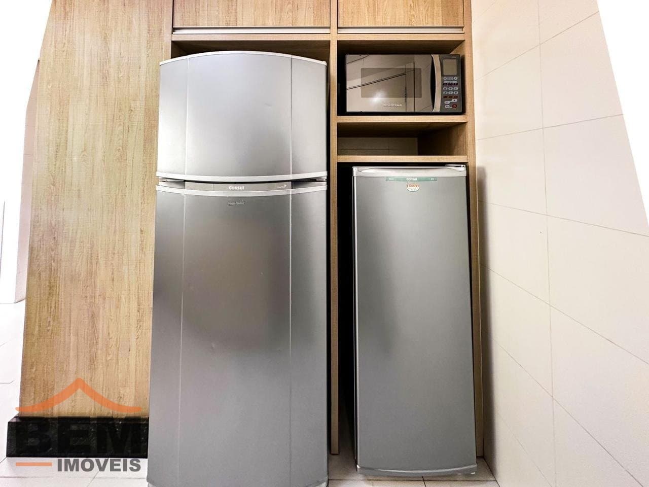 Apartamento para Locação com 3 quartos sendo 3 suítes, 2 vagas no bairro Centro em Itajaí/SC: 7 - COZINHA