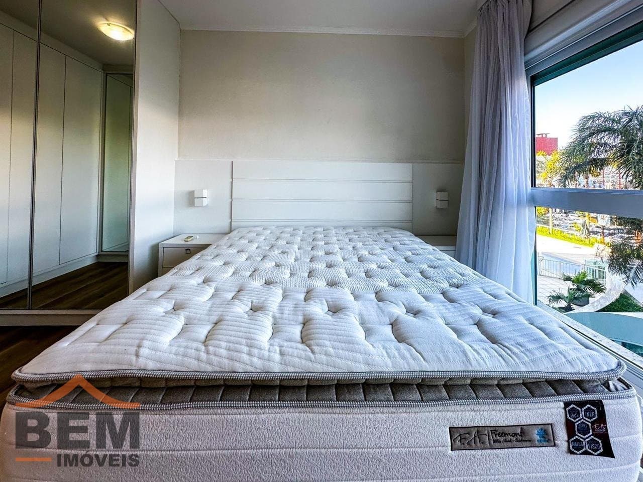 Apartamento para Locação com 3 quartos sendo 3 suítes, 2 vagas no bairro Centro em Itajaí/SC: 16 - DORMITÓRIO SUÍTE 01