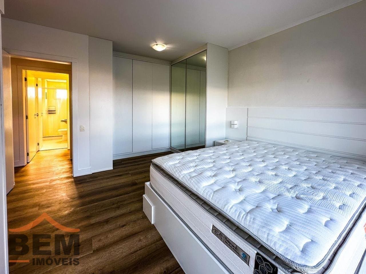 Apartamento para Locação com 3 quartos sendo 3 suítes, 2 vagas no bairro Centro em Itajaí/SC: 17 - DORMITÓRIO SUÍTE 01
