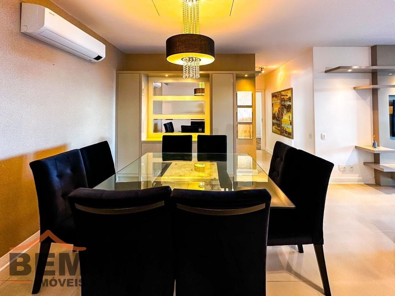 Apartamento para Locação com 3 quartos sendo 3 suítes, 2 vagas no bairro Centro em Itajaí/SC: 12 - SALA DE JANTAR