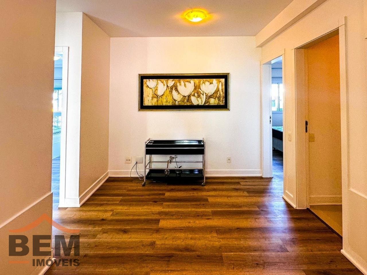 Apartamento para Locação com 3 quartos sendo 3 suítes, 2 vagas no bairro Centro em Itajaí/SC: 22 - SALA DE TV