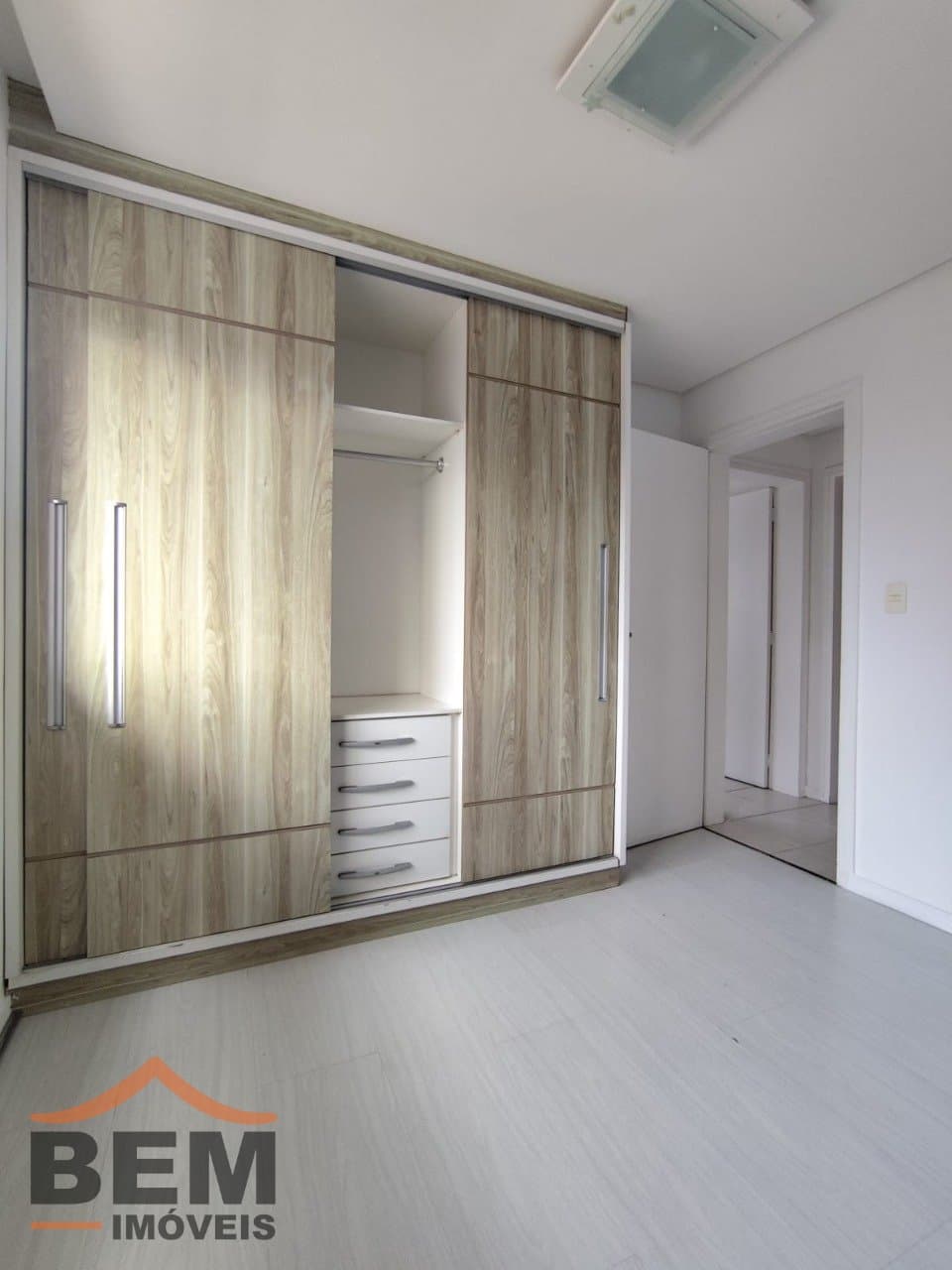 Apartamento à Venda com 2 quartos, 1 vaga no bairro Dom Bosco em Itajaí/SC